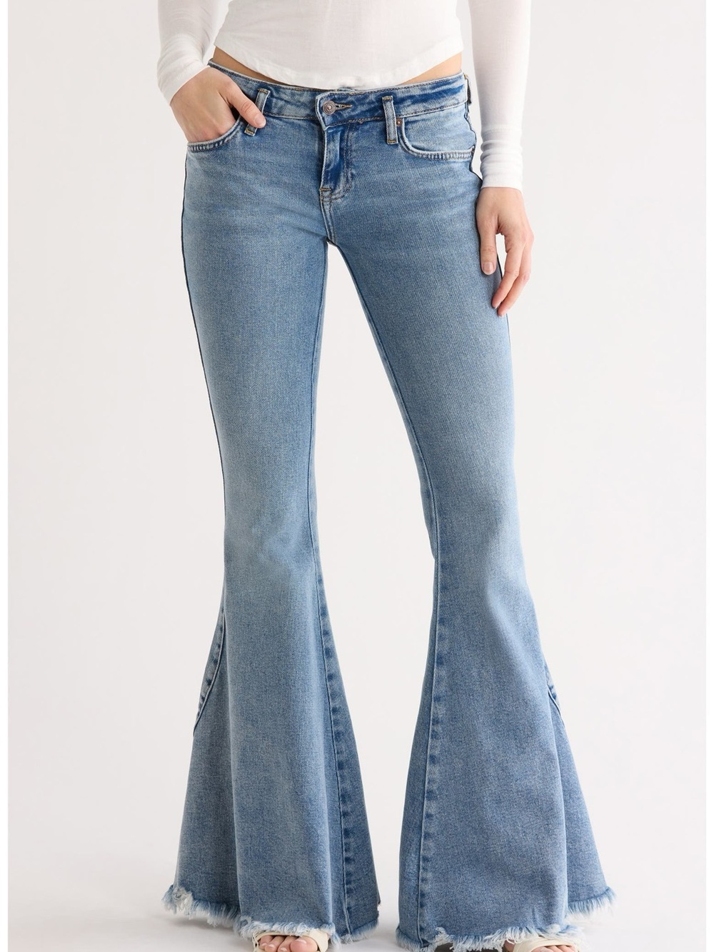 We the Free Emre Low Rise Flare Jeans NWOt